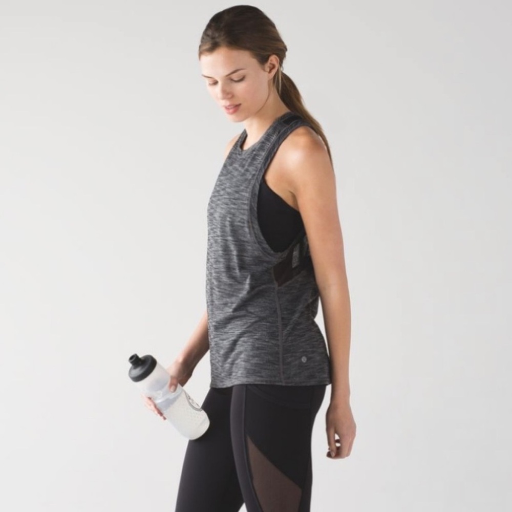 Lululemon Yoga Tank size 6/8